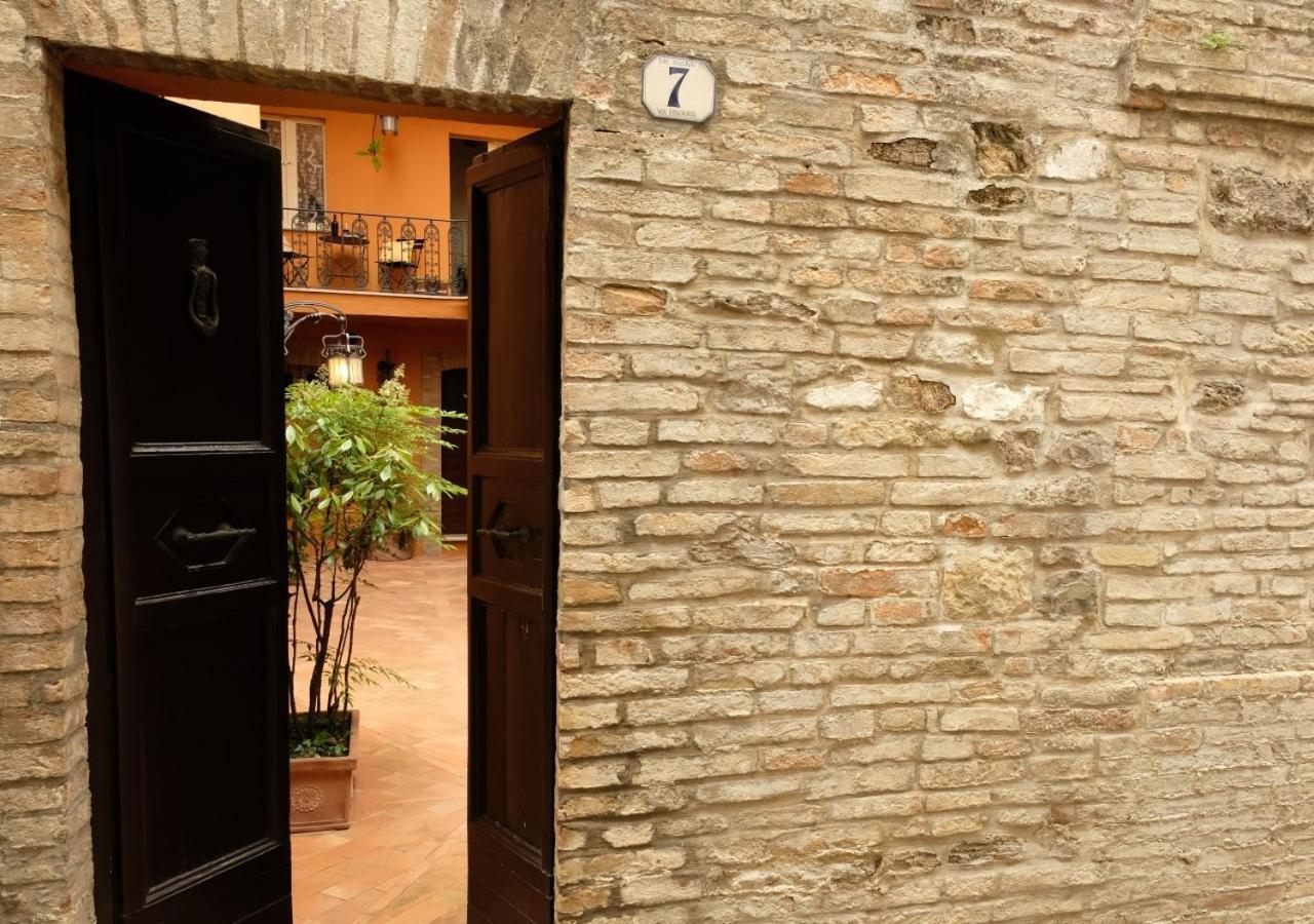 Bed and Breakfast Il Cortile Segreto San Severino Marche Exterior foto